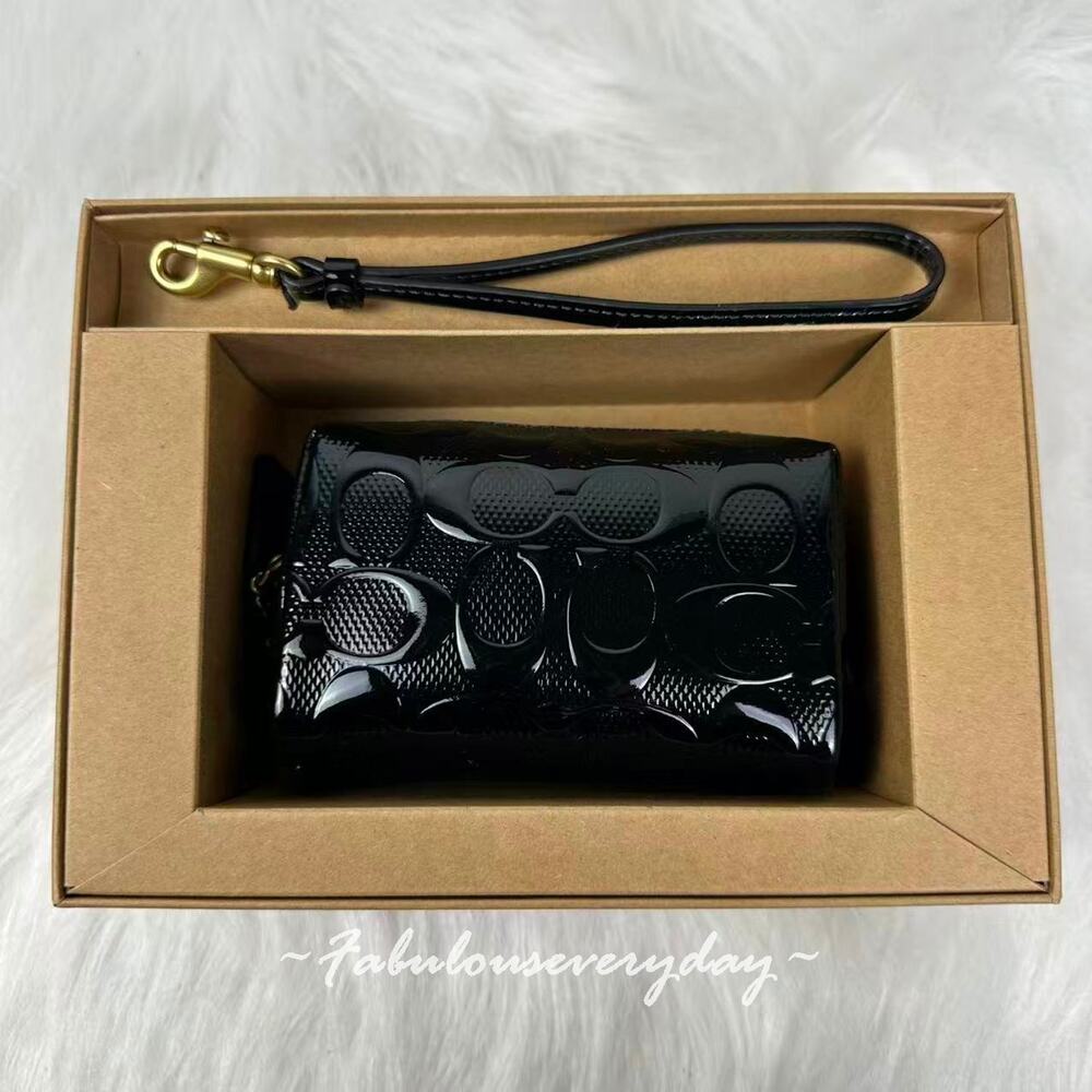 Coach Boxed Essential Mini Cosmetic Pouch Wristlet In Leather/Black CCD43B NWT